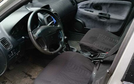 Mitsubishi Carisma I, 2000 год, 220 000 рублей, 7 фотография