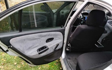 Mitsubishi Carisma I, 2000 год, 220 000 рублей, 14 фотография