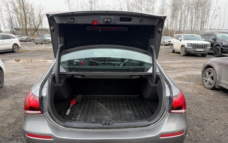 Mercedes-Benz A-Класс, 2018 год, 2 100 000 рублей, 10 фотография