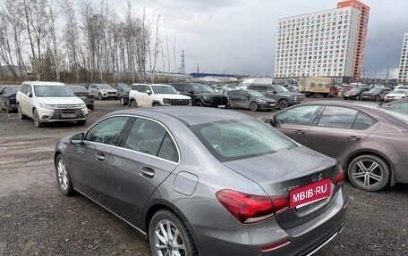 Mercedes-Benz A-Класс, 2018 год, 2 100 000 рублей, 6 фотография