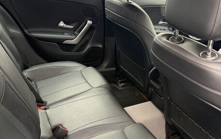 Mercedes-Benz A-Класс, 2018 год, 2 100 000 рублей, 12 фотография