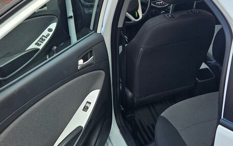 Hyundai Solaris II рестайлинг, 2012 год, 530 000 рублей, 8 фотография