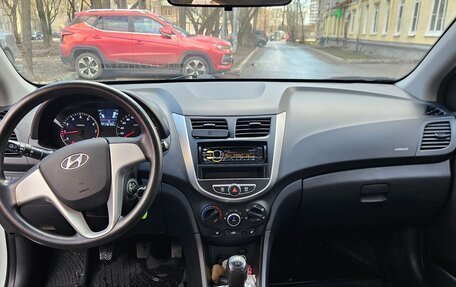 Hyundai Solaris II рестайлинг, 2012 год, 530 000 рублей, 7 фотография