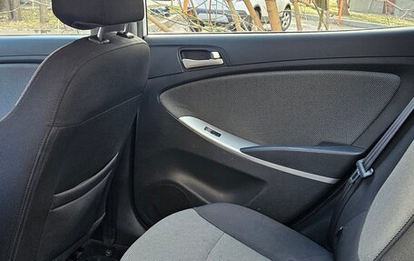 Hyundai Solaris II рестайлинг, 2012 год, 530 000 рублей, 9 фотография