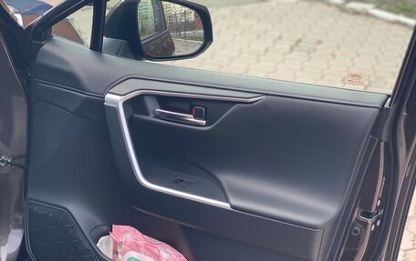 Toyota RAV4, 2021 год, 4 650 000 рублей, 16 фотография