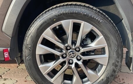 Toyota RAV4, 2021 год, 4 650 000 рублей, 9 фотография