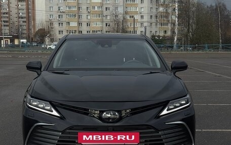 Toyota Camry, 2020 год, 2 850 000 рублей, 2 фотография