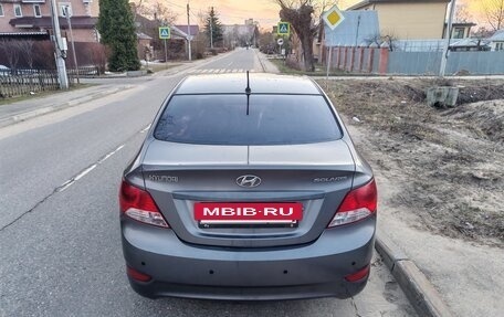 Hyundai Solaris II рестайлинг, 2011 год, 650 000 рублей, 2 фотография