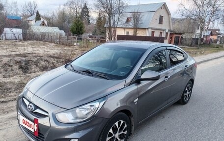 Hyundai Solaris II рестайлинг, 2011 год, 650 000 рублей, 5 фотография