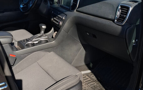 KIA Sportage IV рестайлинг, 2017 год, 2 050 000 рублей, 9 фотография