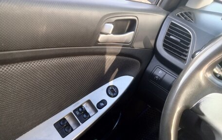 Hyundai Solaris II рестайлинг, 2012 год, 550 000 рублей, 6 фотография