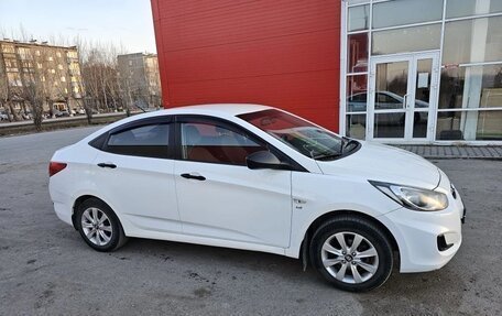 Hyundai Solaris II рестайлинг, 2012 год, 550 000 рублей, 14 фотография