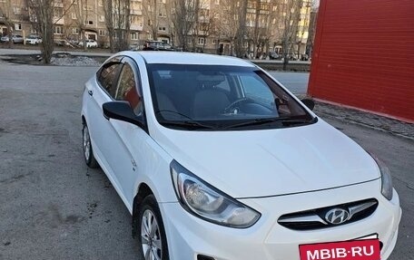 Hyundai Solaris II рестайлинг, 2012 год, 550 000 рублей, 15 фотография