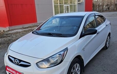 Hyundai Solaris II рестайлинг, 2012 год, 550 000 рублей, 10 фотография