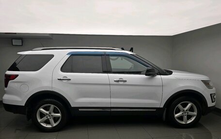 Ford Explorer VI, 2017 год, 2 168 000 рублей, 5 фотография