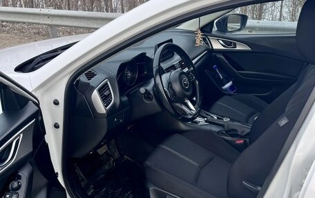 Mazda 3, 2018 год, 1 750 000 рублей, 11 фотография