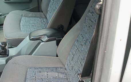 ГАЗ 31105 «Волга», 2008 год, 260 000 рублей, 10 фотография