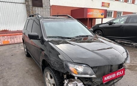 Mitsubishi Outlander III рестайлинг 3, 2002 год, 400 000 рублей, 13 фотография