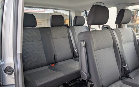 Volkswagen Caravelle T6 рестайлинг, 2023 год, 4 650 000 рублей, 5 фотография