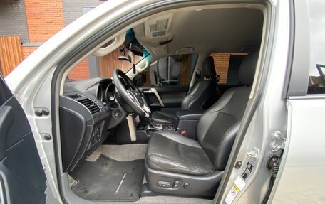 Toyota Land Cruiser Prado 150 рестайлинг 2, 2012 год, 2 650 000 рублей, 10 фотография