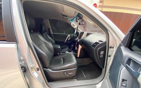 Toyota Land Cruiser Prado 150 рестайлинг 2, 2012 год, 2 650 000 рублей, 18 фотография