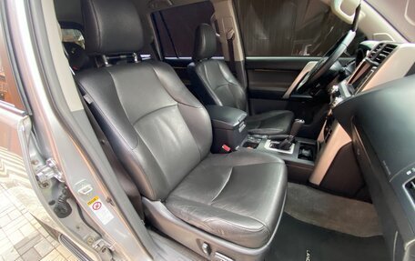 Toyota Land Cruiser Prado 150 рестайлинг 2, 2012 год, 2 650 000 рублей, 19 фотография