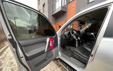 Toyota Land Cruiser Prado 150 рестайлинг 2, 2012 год, 2 650 000 рублей, 9 фотография