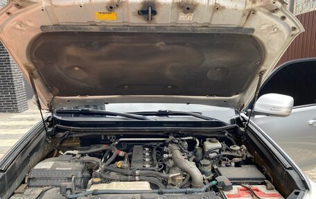 Toyota Land Cruiser Prado 150 рестайлинг 2, 2012 год, 2 650 000 рублей, 34 фотография