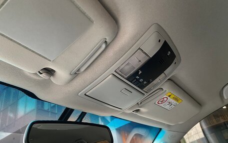 Toyota Land Cruiser Prado 150 рестайлинг 2, 2012 год, 2 650 000 рублей, 32 фотография