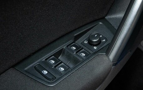 Volkswagen Tiguan II, 2020 год, 2 598 000 рублей, 16 фотография