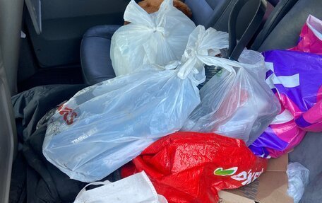 KIA Carnival III, 2005 год, 250 000 рублей, 5 фотография