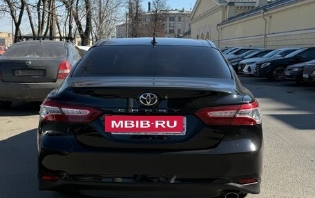 Toyota Camry, 2018 год, 2 950 000 рублей, 5 фотография
