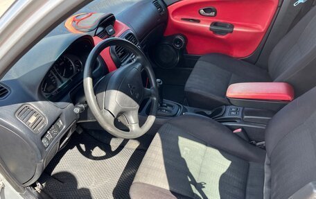 Mitsubishi Carisma I, 2002 год, 365 000 рублей, 13 фотография