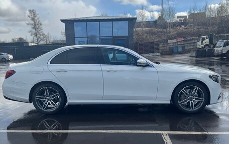 Mercedes-Benz E-Класс, 2018 год, 3 700 000 рублей, 5 фотография