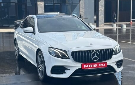 Mercedes-Benz E-Класс, 2018 год, 3 700 000 рублей, 4 фотография