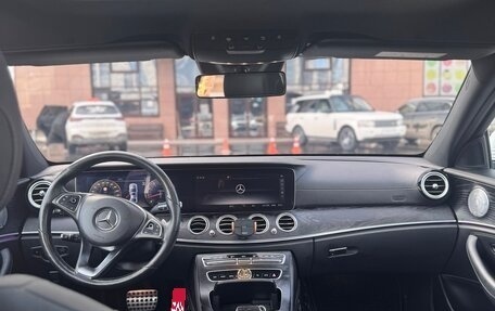 Mercedes-Benz E-Класс, 2018 год, 3 700 000 рублей, 9 фотография