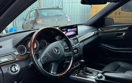 Mercedes-Benz E-Класс, 2011 год, 1 080 000 рублей, 5 фотография