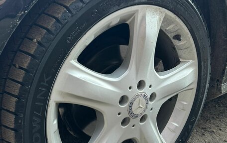 Mercedes-Benz E-Класс, 2011 год, 1 080 000 рублей, 9 фотография