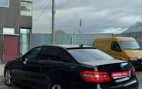 Mercedes-Benz E-Класс, 2011 год, 1 080 000 рублей, 4 фотография
