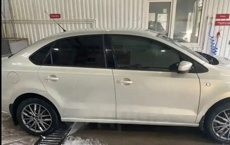 Volkswagen Polo VI (EU Market), 2010 год, 670 000 рублей, 5 фотография