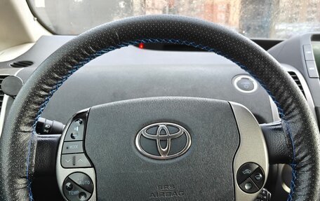 Toyota Prius, 2008 год, 750 000 рублей, 19 фотография