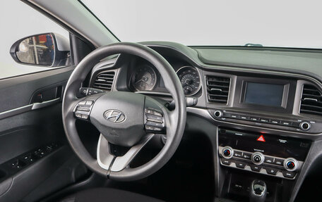 Hyundai Elantra VI рестайлинг, 2020 год, 1 849 000 рублей, 13 фотография