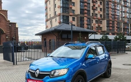 Renault Sandero II рестайлинг, 2017 год, 980 000 рублей, 1 фотография