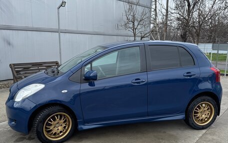 Toyota Yaris III рестайлинг, 2006 год, 520 000 рублей, 5 фотография