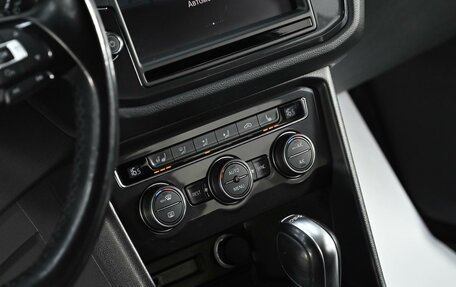 Volkswagen Tiguan II, 2017 год, 2 399 000 рублей, 7 фотография