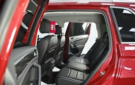 Volkswagen Tiguan II, 2017 год, 2 399 000 рублей, 13 фотография