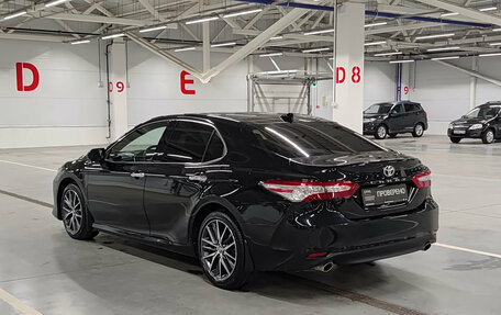 Toyota Camry, 2023 год, 3 700 000 рублей, 7 фотография