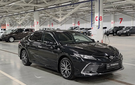 Toyota Camry, 2023 год, 3 700 000 рублей, 3 фотография