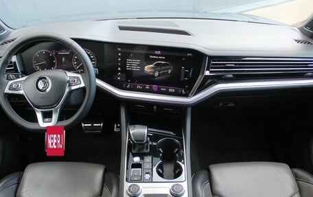 Volkswagen Touareg III, 2020 год, 6 400 000 рублей, 26 фотография