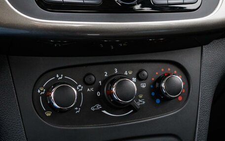 Renault Logan II, 2022 год, 1 325 000 рублей, 17 фотография